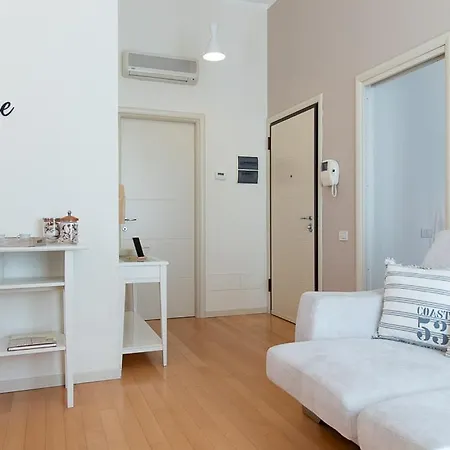 Apartment Zara D'amare A 10 Metri Dalla By Yohome *