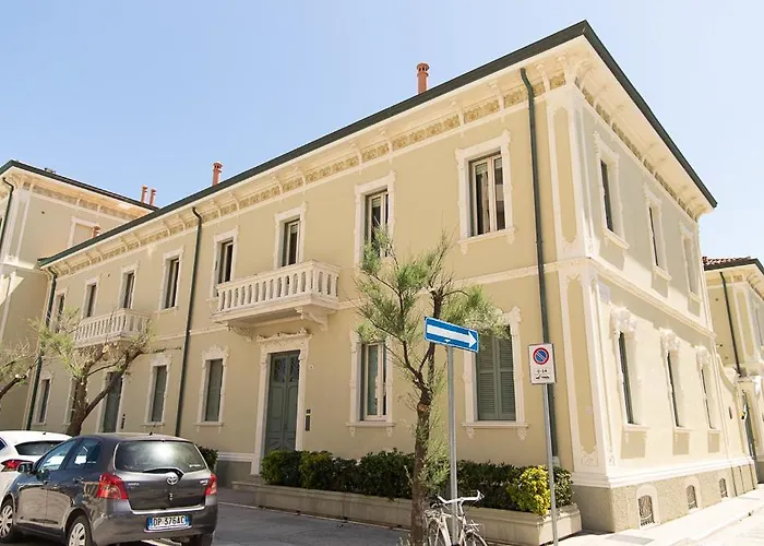 Zara D'amare A 10 Metri Dalla By Yohome Pésaro