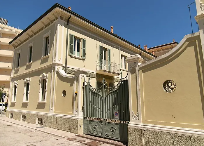 Zara D'amare A 10 Metri Dalla By Yohome Apartamento