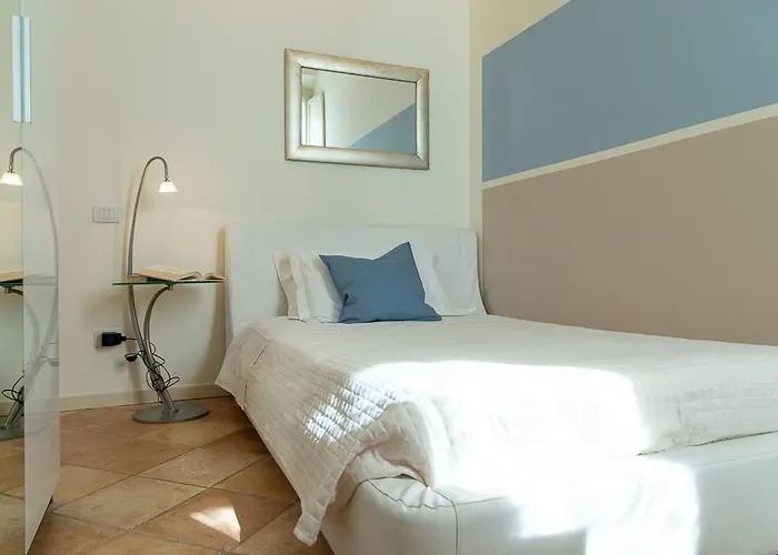 Zara D'amare A 10 Metri Dalla By Yohome * Pésaro